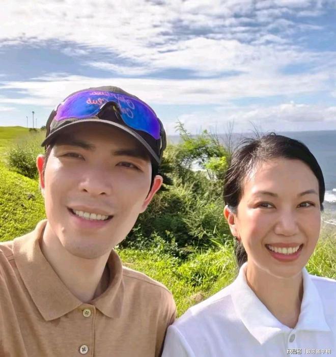 美国巡演撒狗粮夫妻相十足令人羡！凯发国际K8萧敬腾林有慧形影不离(图3)